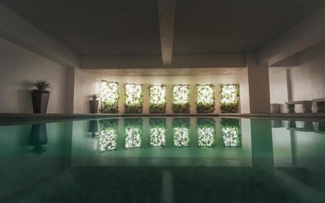 1015 West Insula Suites by AYS