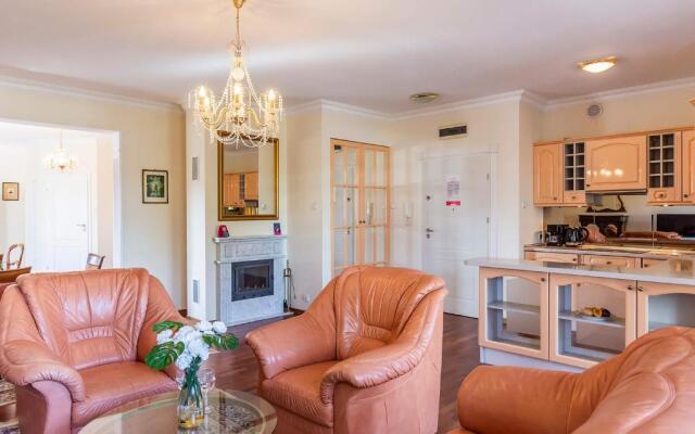 VacationClub - Trzy Korony Piastów Apartament 37