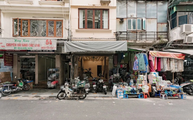 Tamundi Homestay Train street view