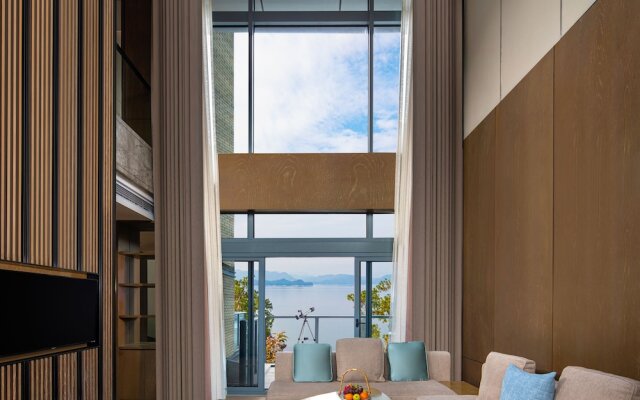 Bright QiandaoLake Resort