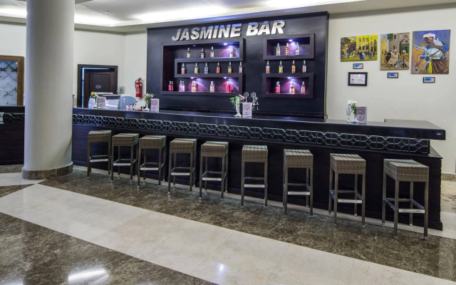 Jasmine Palace Resort & Spa