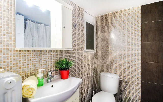 Elegant and renovated flat in Dafni