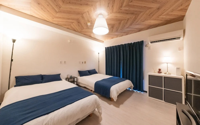 Namba West 5 connecting room