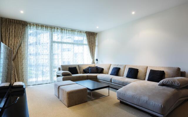 Veeve  - Luxury 2 Bedroom Apartment - Chelsea Bridge Wharf