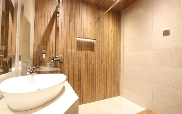 Rainbow Apartments 3