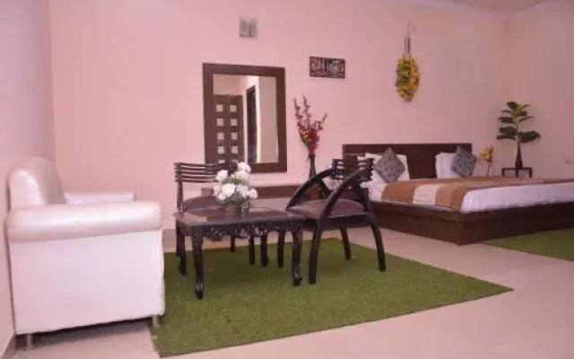 Midtown Hotel and Banquets
