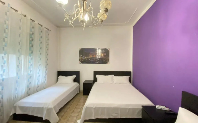 Venice Night 25 Family Room D