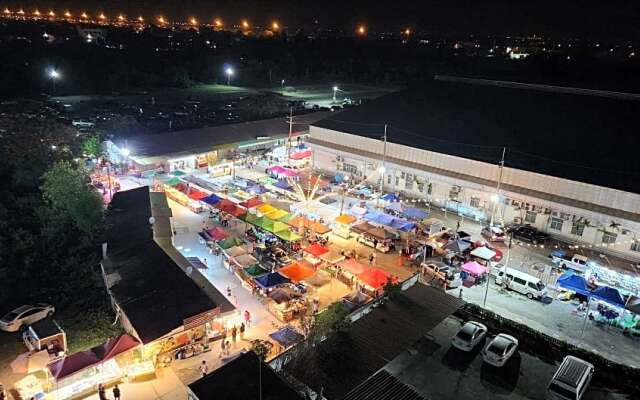 Grand Phranakhon Hotel