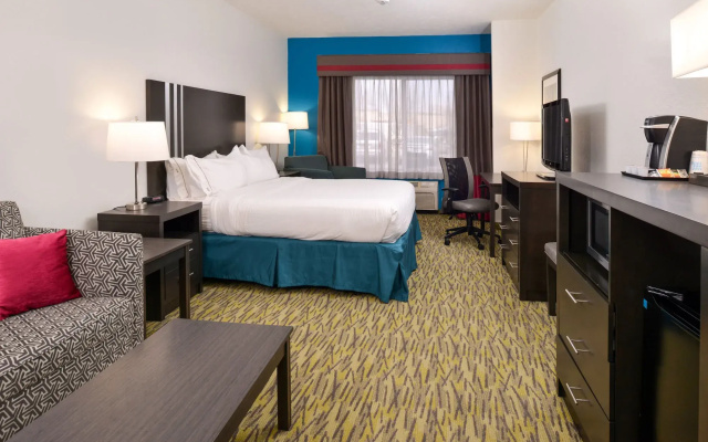 Holiday Inn Express & Suites Omaha West by IHG