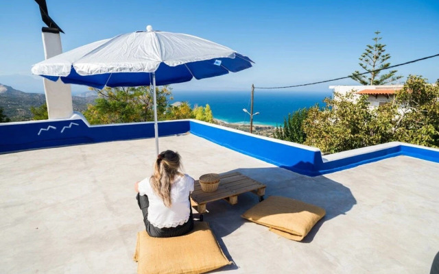 The Architect's Village House - Roof Terrace - AC - Wifi - SAT TV