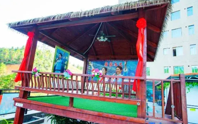 Fuyingmen Hot Spring Hotel