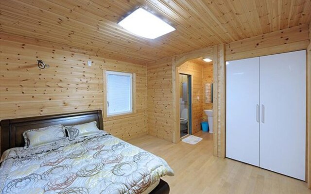 Jejudaeseong Rest Village Pension