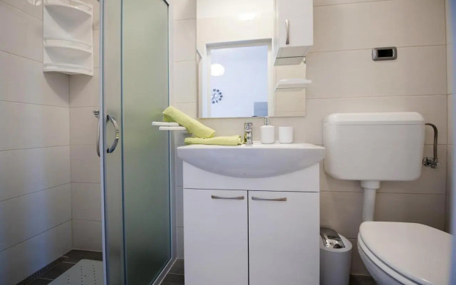 Studio Apartment White