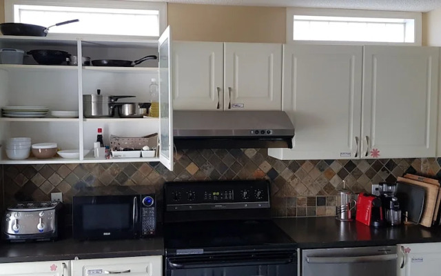 Tuscan Ridge Guesthouse Calgary West