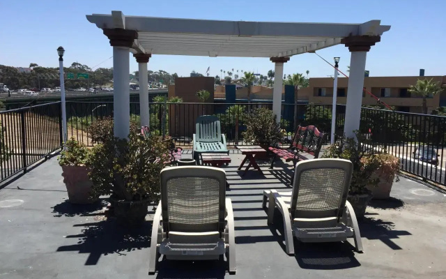 Oceanside Travelodge