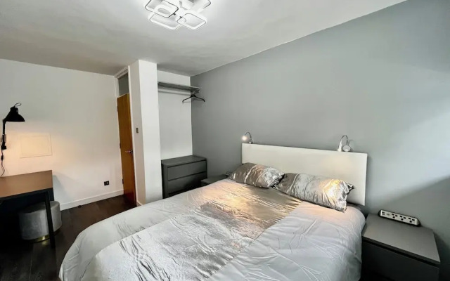 Manchester - 1 Bedroom - Sleeps 3 - Free Parking