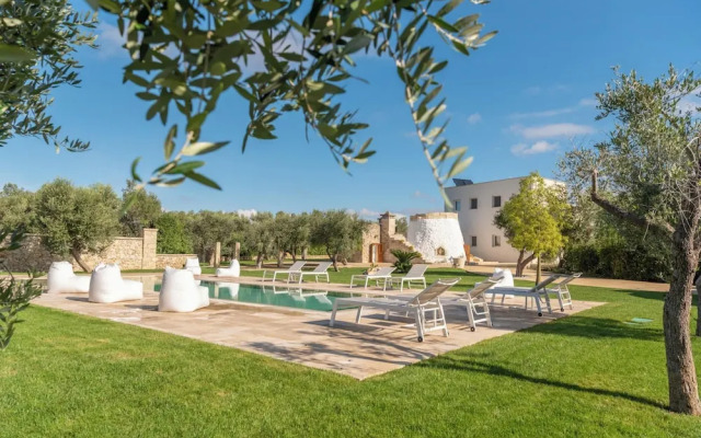 Trullo Meraviglia With Garden And Pool