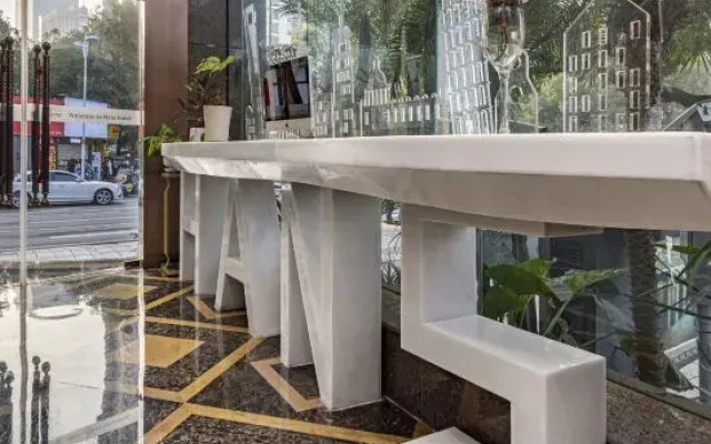 Hans Elegant Hotel Zhuzhou (Railway Station Clothing Market Center Plaza)