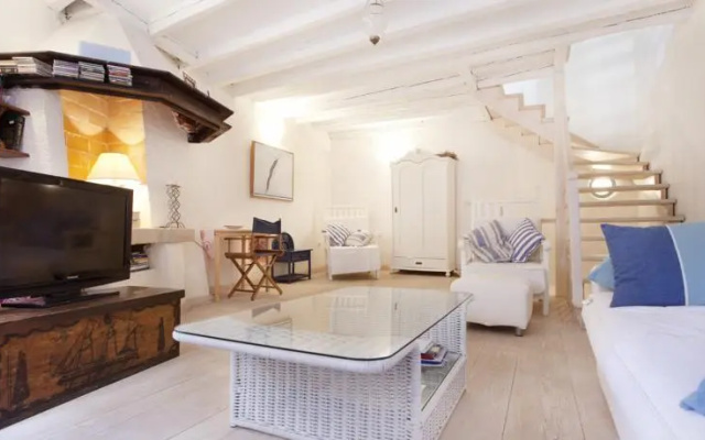 Apartment House Flores Bregovita