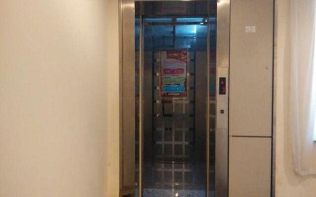 7Days Inn Shanghai Fengxian East Huangcheng Road Branch