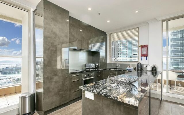 QV Heart of City Stunning View with Parking - 926