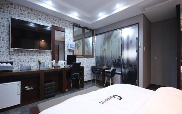 Oo Motel