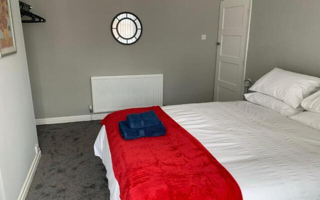 Modern fully refurbished 3 bedroom home