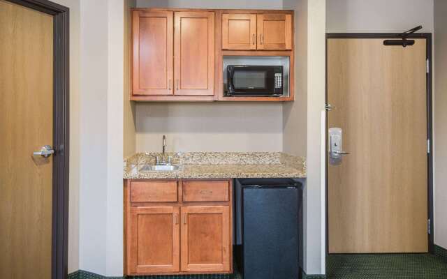 Super 8 by Wyndham Clearfield