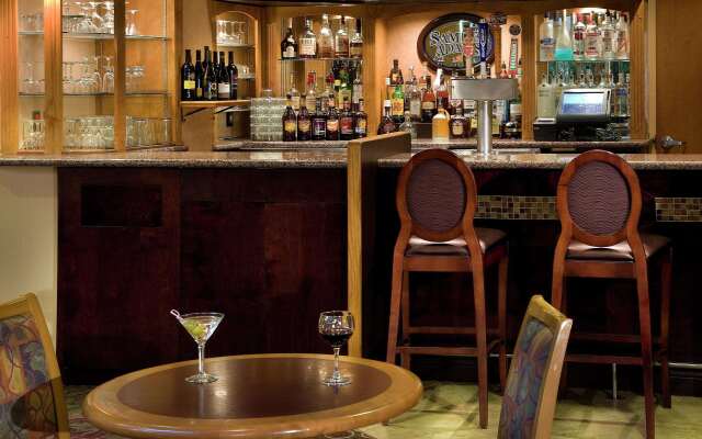 Embassy Suites by Hilton Kansas City International Airport