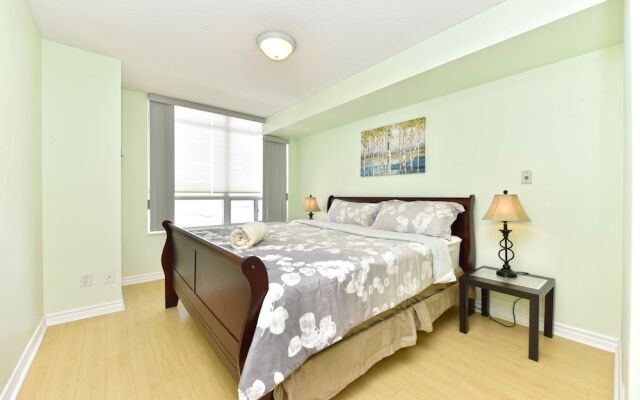 Sarkar Suites - 3888 Duke of York Blvd