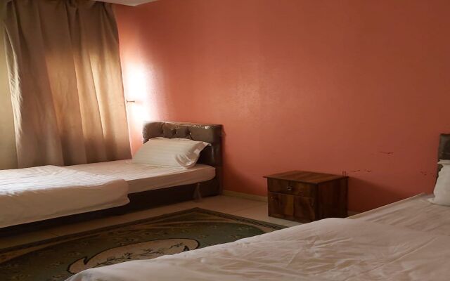 OYO 537 Dahtham Furnished Units