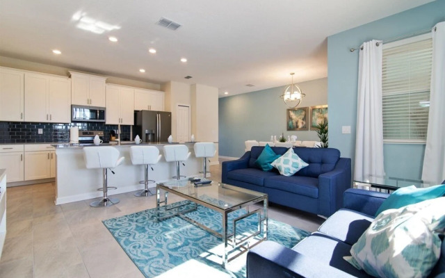 ChampionsGate 4BR 3BA Townhome