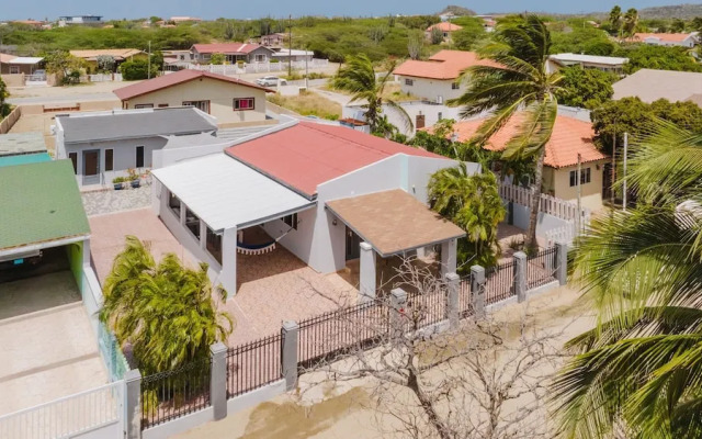 New Listing - Noord Villa With Private Pool