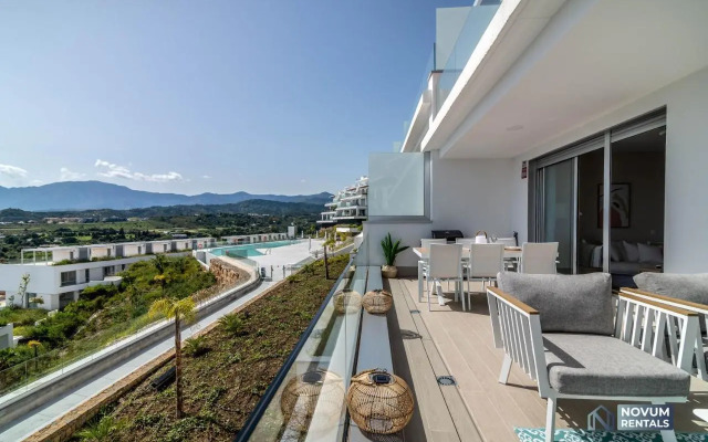 Newly Built 3-BDRM Luxury Apt w/ Stunning Sea Views