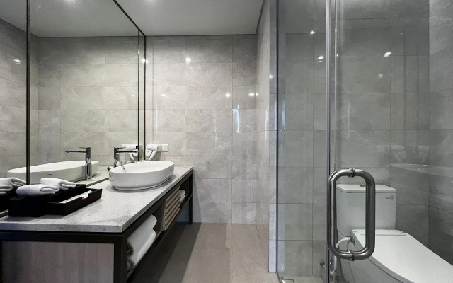 Ra Suites Simatupang