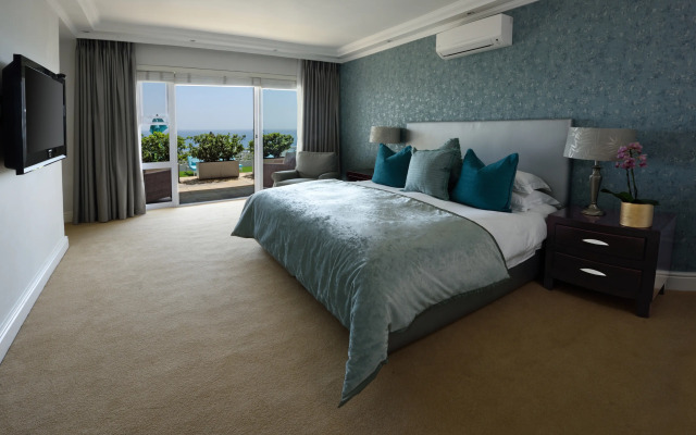 The Clarendon - Bantry Bay