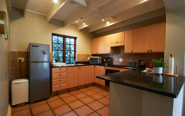 Luxurious & centrally located home away from home