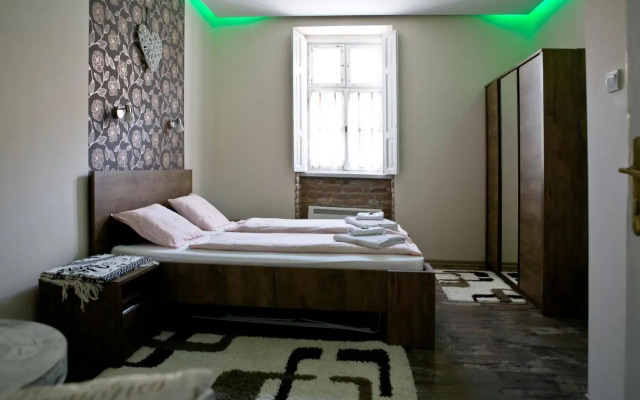 Gyulai 200 Éves Apartman