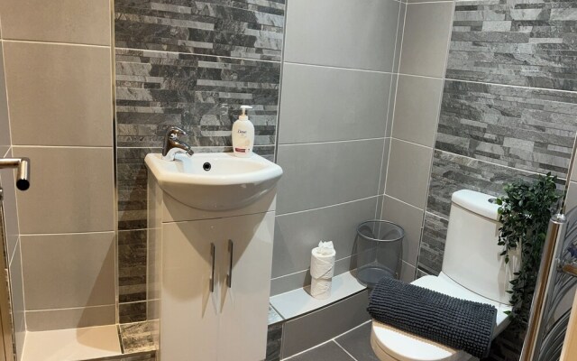 City Centre 1 Bed Sleeps 4 H5