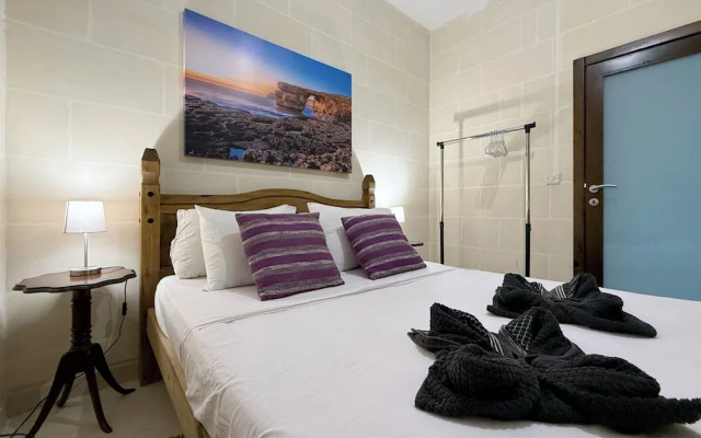 Traditional Maltese 3BD Apartment