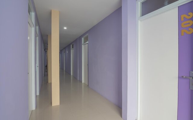 RedDoorz @ Gatot Subroto Street Bandung 2