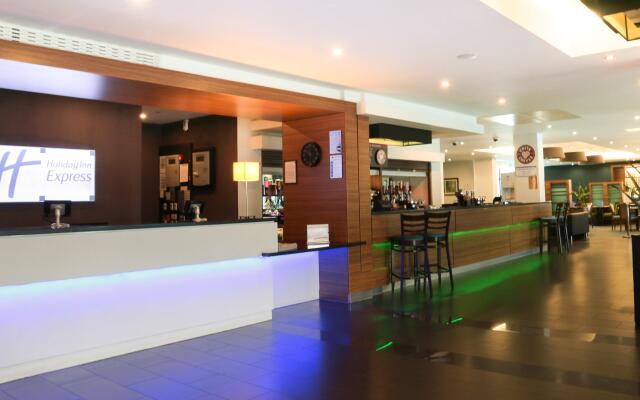 Holiday Inn Express London Heathrow T5 by IHG