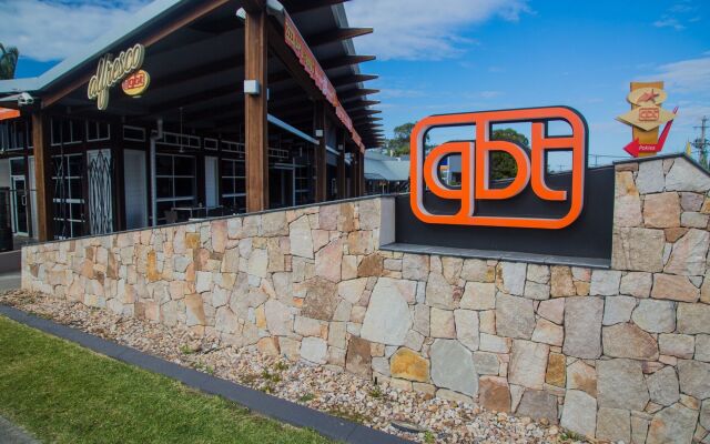 Nightcap at Golden Beach Tavern