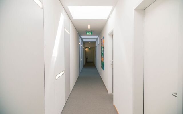 Hotel & Lounge by Hyve Basel SBB