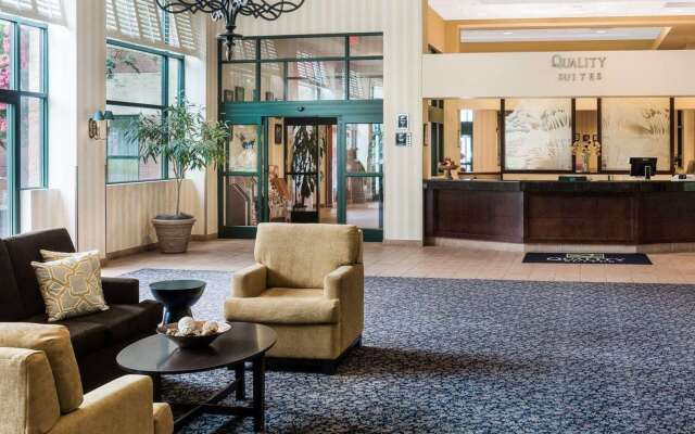 Quality Suites Lake Wright - Norfolk Airport