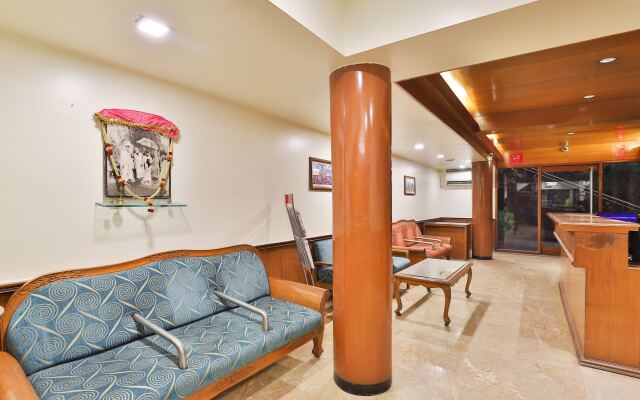 OYO 23337 Flagship Ashram Road