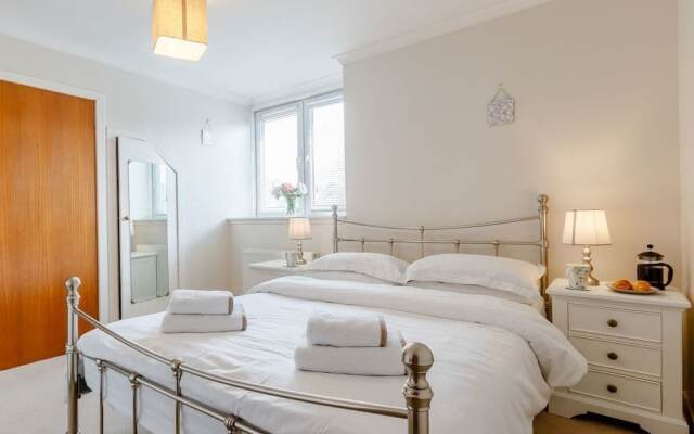 City Apartment With Rural Charm