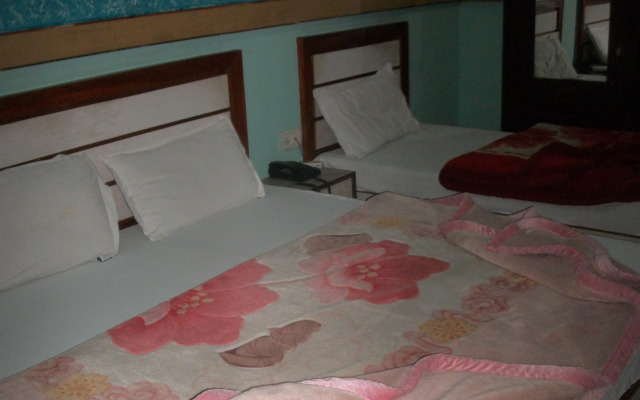 Hotel New Anand Niwas