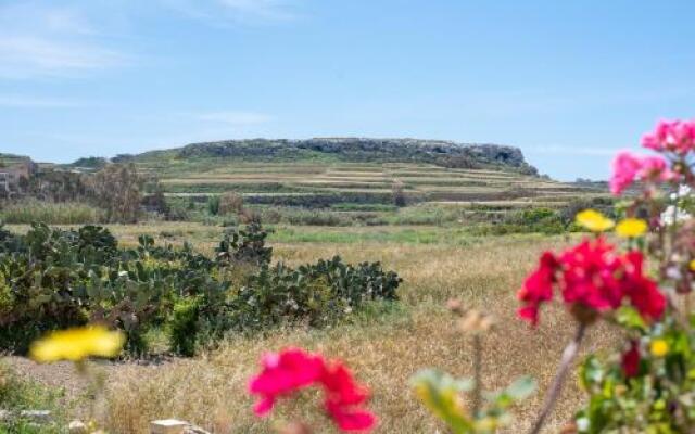 Villayana Gozitan Farmhouse with pool