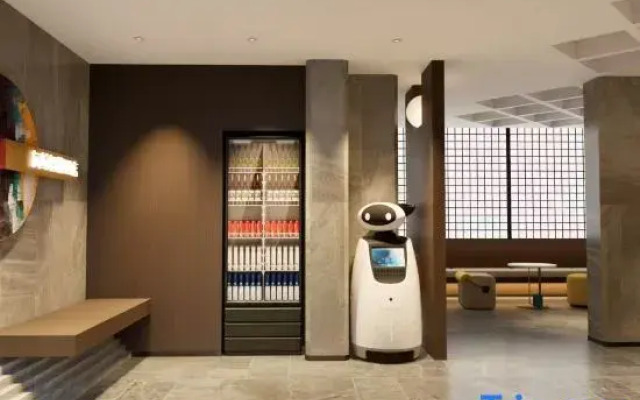 Grey Whale Intelligent Hotel